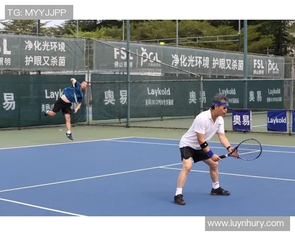 西安网球队的团队协作之道:网球巨献背后的默契与拼搏精神 西安网球队的团队协作之道:网球巨献背后的默契与拼搏精神