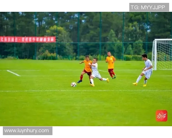 为足球明星谱写的旋律致敬歌声与梦想交织的绿茵传奇 为足球明星谱写的旋律致敬歌声与梦想交织的绿茵传奇